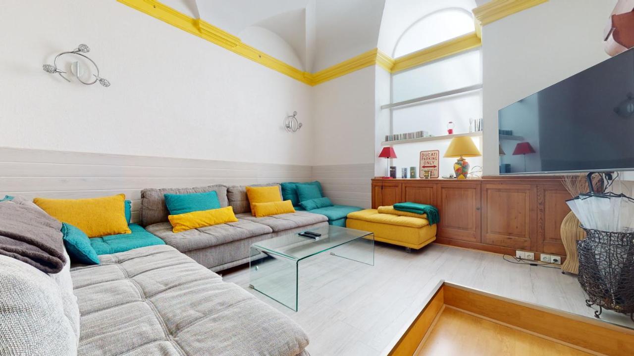 Charming 2 Bedroom Haven Steps Away From Prince'S Palace Монте-Карло Экстерьер фото